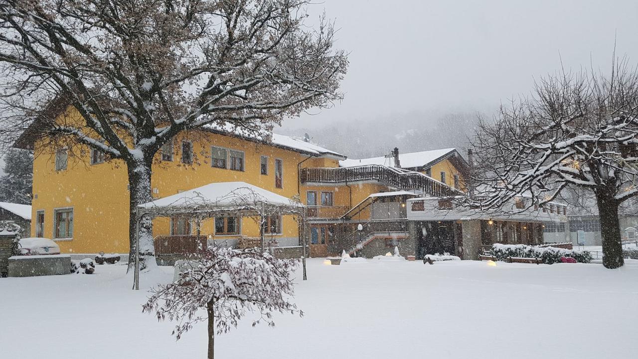 מונז'ובט Hotel Castello מראה חיצוני תמונה